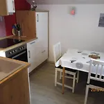 Heyartz, Peter Apartment *